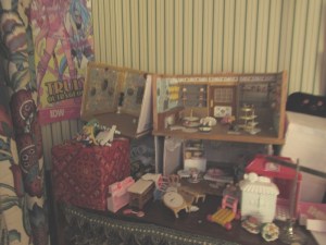 THIS IS THE MARK OF A REAL ARTIST AT WORK, PEOPLE!!!